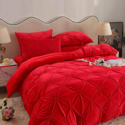 Lenjerie Pat Dublu din Catifea,Brodata cu Pliuri -Premium Deluxe - Rosu - Casa Super