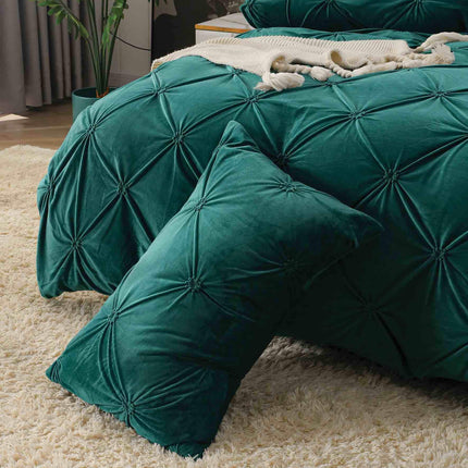 Lenjerie Pat Dublu din Catifea,Brodata cu Pliuri -Premium Deluxe - Verde Smarald Inchis - Casa Super