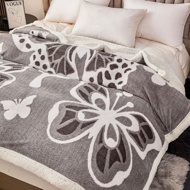 Patura Groasa Cocolino - Pufoasa cu Blanita, model Fluturasi 3D 200x230cm Cod PCJ06