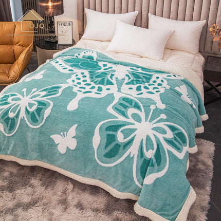 Patura Groasa Cocolino - Pufoasa cu Blanita, model Fluturasi 3D 200x230cm Cod PCJ02