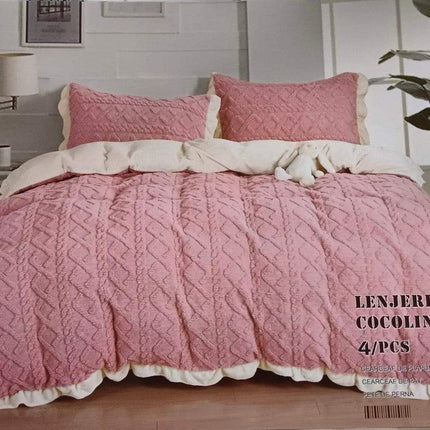 Lenjerie Groasa Pat Cocolino 4Piese -Husa Pat,Cearcaf Plapuma+ 2 Fete Perna-Model Tricot |Cod 127 - Casa Super