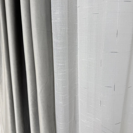 Set Aurora Silver - Perdea din In Gold Touch si Draperie din Catifea 80% Blackout - Gata Cusute cu Tiv si Rejansa Cod SC18
