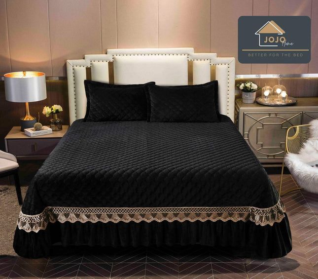 Set 3 Piese - Cuvertura Brodata din Catifea 230x250 cm + 2 Fete Perna | Cod CUV18 - Casa Super