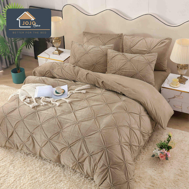 Lenjerie Pat Dublu din Catifea,Brodata cu Pliuri -Premium Deluxe - Maro - Casa Super