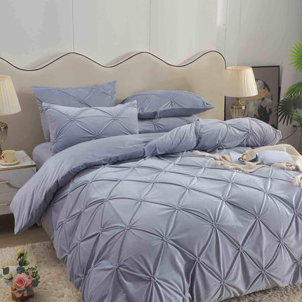Lenjerie Pat Dublu din Catifea,Brodata cu Pliuri -Premium Deluxe - Gri Deschis - Casa Super