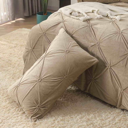 Lenjerie Pat Dublu din Catifea,Brodata cu Pliuri -Premium Deluxe - Maro - Casa Super