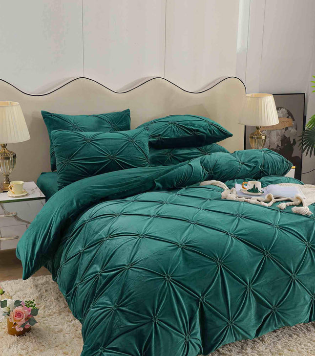 Lenjerie Pat Dublu din Catifea,Brodata cu Pliuri -Premium Deluxe - Verde Smarald Inchis - Casa Super