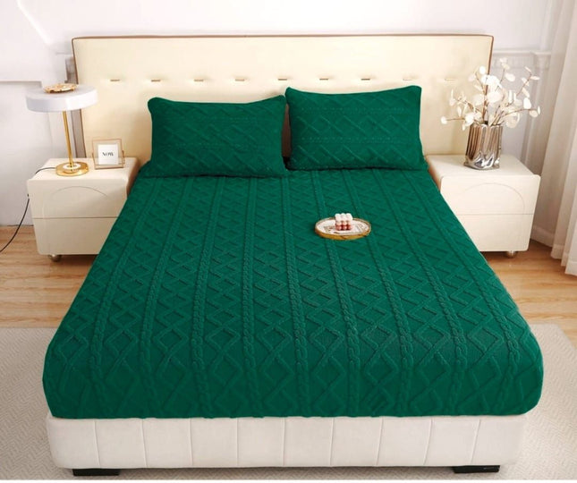 Set Husa Pufoasa de Pat Cocolino cu Elastic + 2 Fete de Perna - Verde smarald