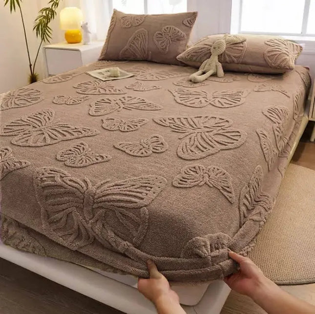 Husa Pufoasa de Pat Cocolino 180x200 cu Elastic 3 Piese +2 Fete de Perna-Maro