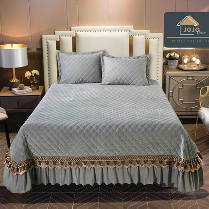 Set 3 Piese - Cuvertura Brodata din Catifea 230x250 cm + 2 Fete Perna | Cod CUV37