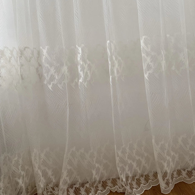 Perdea din Tul Brodata Luna Ivoire 2,7m inaltime x 4m latime- Gata Cusuta cu Tiv si Rejansa Cod RP04