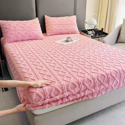 Set Husa Pufoasa de Pat Cocolino cu Elastic + 2 Fete de Perna - Roz