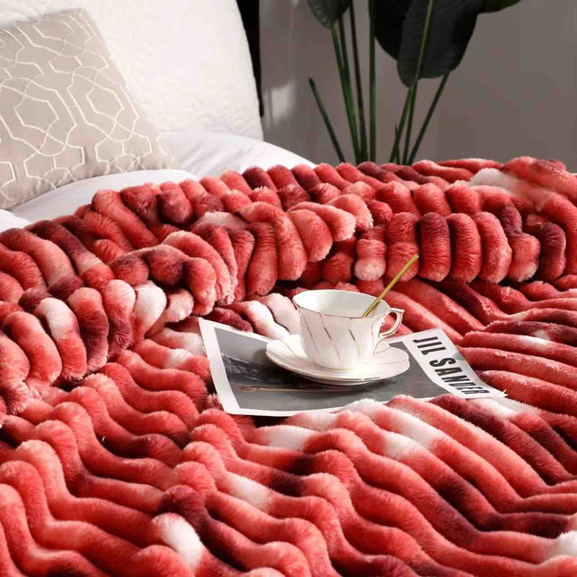 Patura Cocolino Pufoasa Cu Dungi - Cod DNG1 - Casa Super
