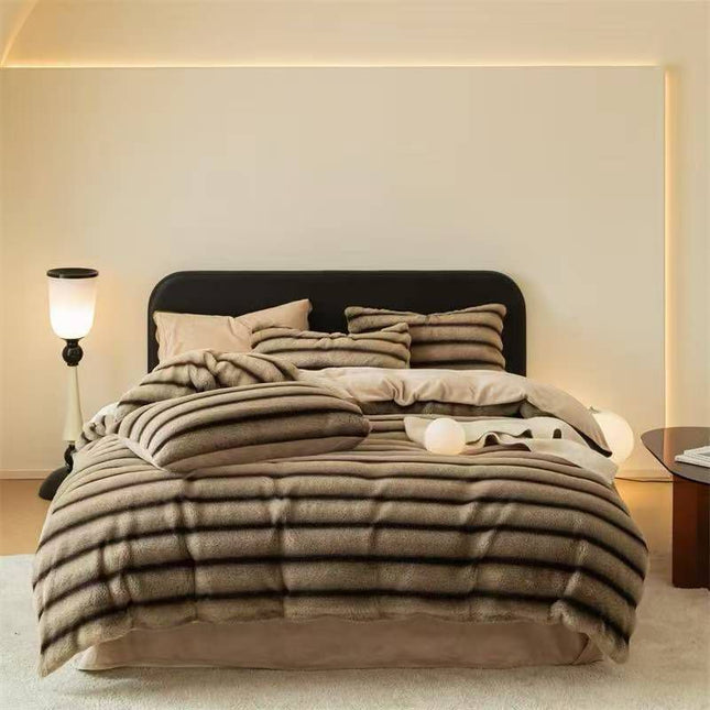 Set  Lenjerie de Pat 4 Piese Blanita de Nurca - Moale, Călduros și Elegant - Cod 01